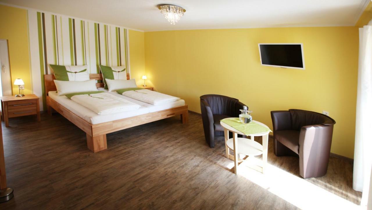Gaestehaus Spatzennest Maikammer Extérieur photo